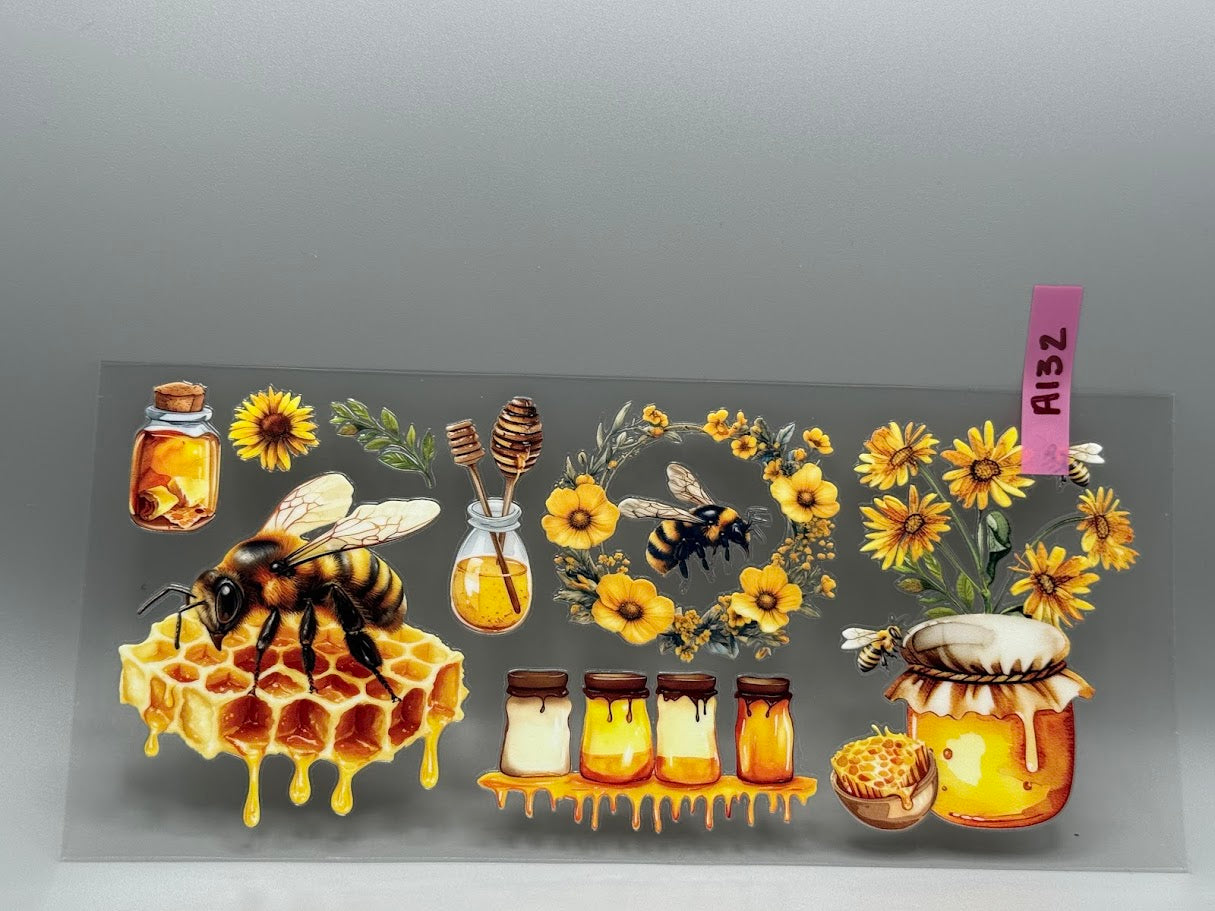 A132 HONEY JARS, HONEY COMB, AND FLOWERS
