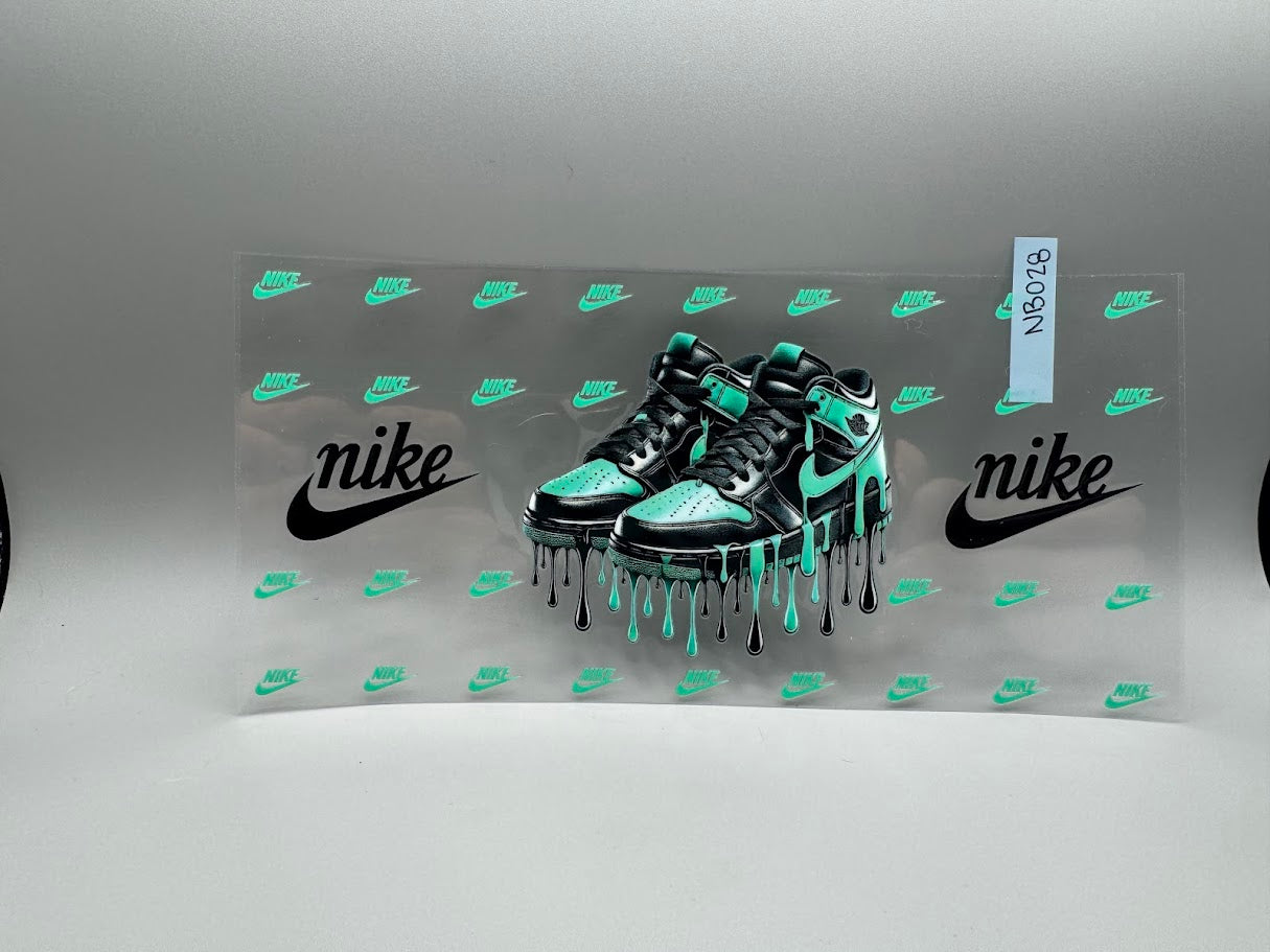 NB028 Nike green shoe drip