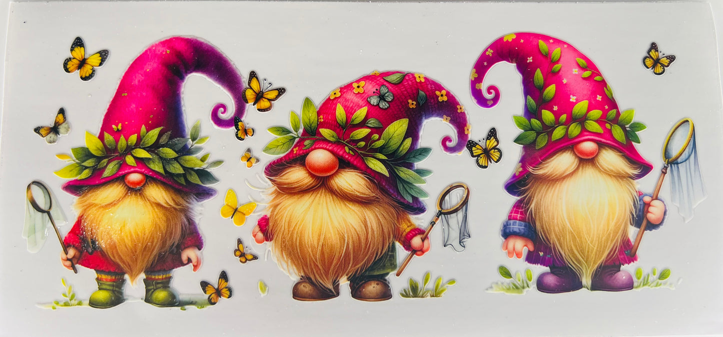 FL035 Gnomes with butterflies (bright pink hats)